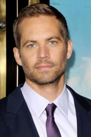 紧急新闻!《速度与激情》男主Paul Walker车祸身亡 紧急新闻!《速度与激情》男主Paul Walker车祸身亡